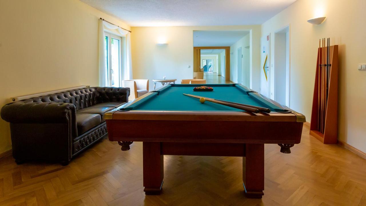 Seepark Hotel Am Wandlitzsee ภายนอก รูปภาพ