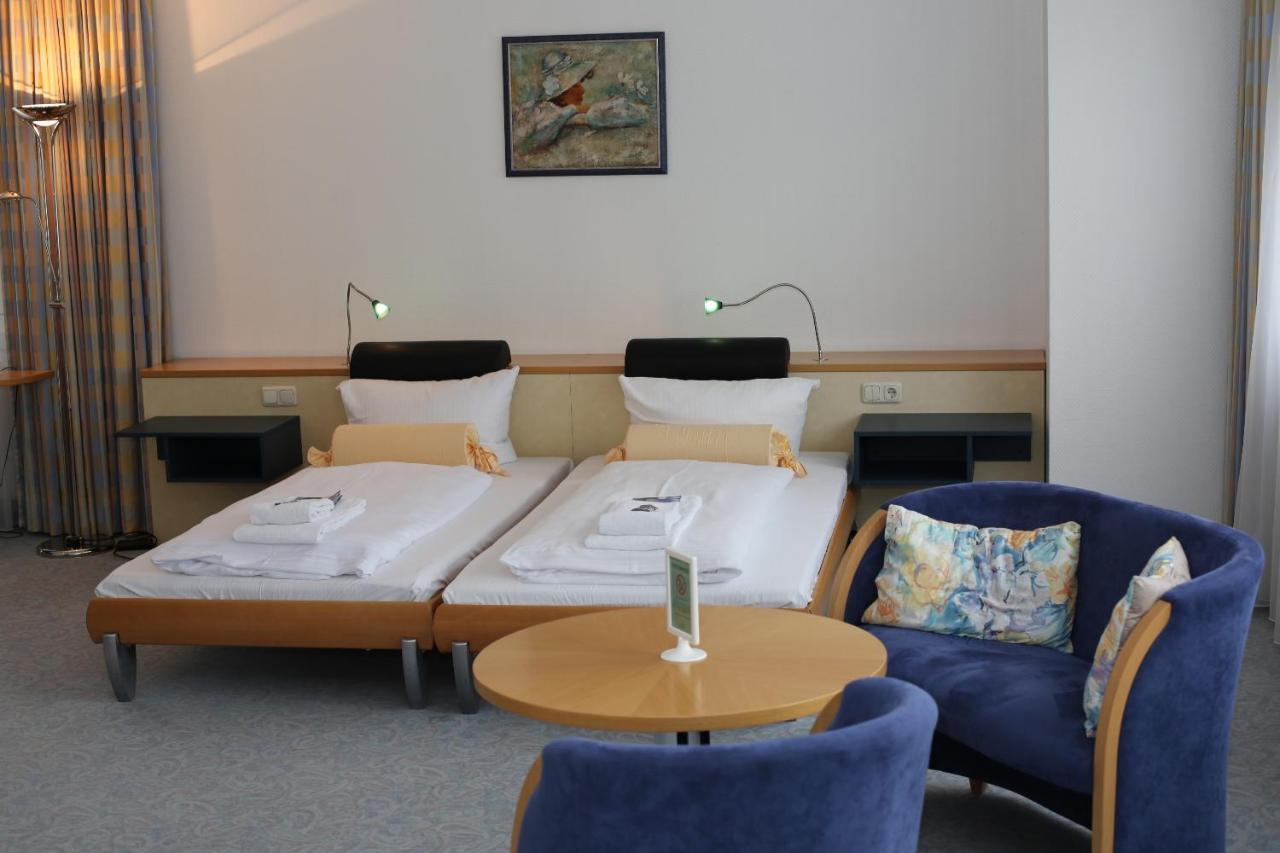 Seepark Hotel Am Wandlitzsee ภายนอก รูปภาพ