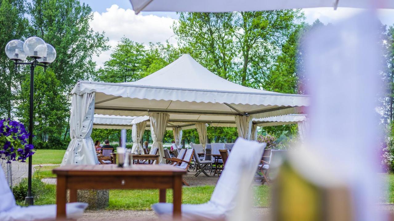 Seepark Hotel Am Wandlitzsee ภายนอก รูปภาพ