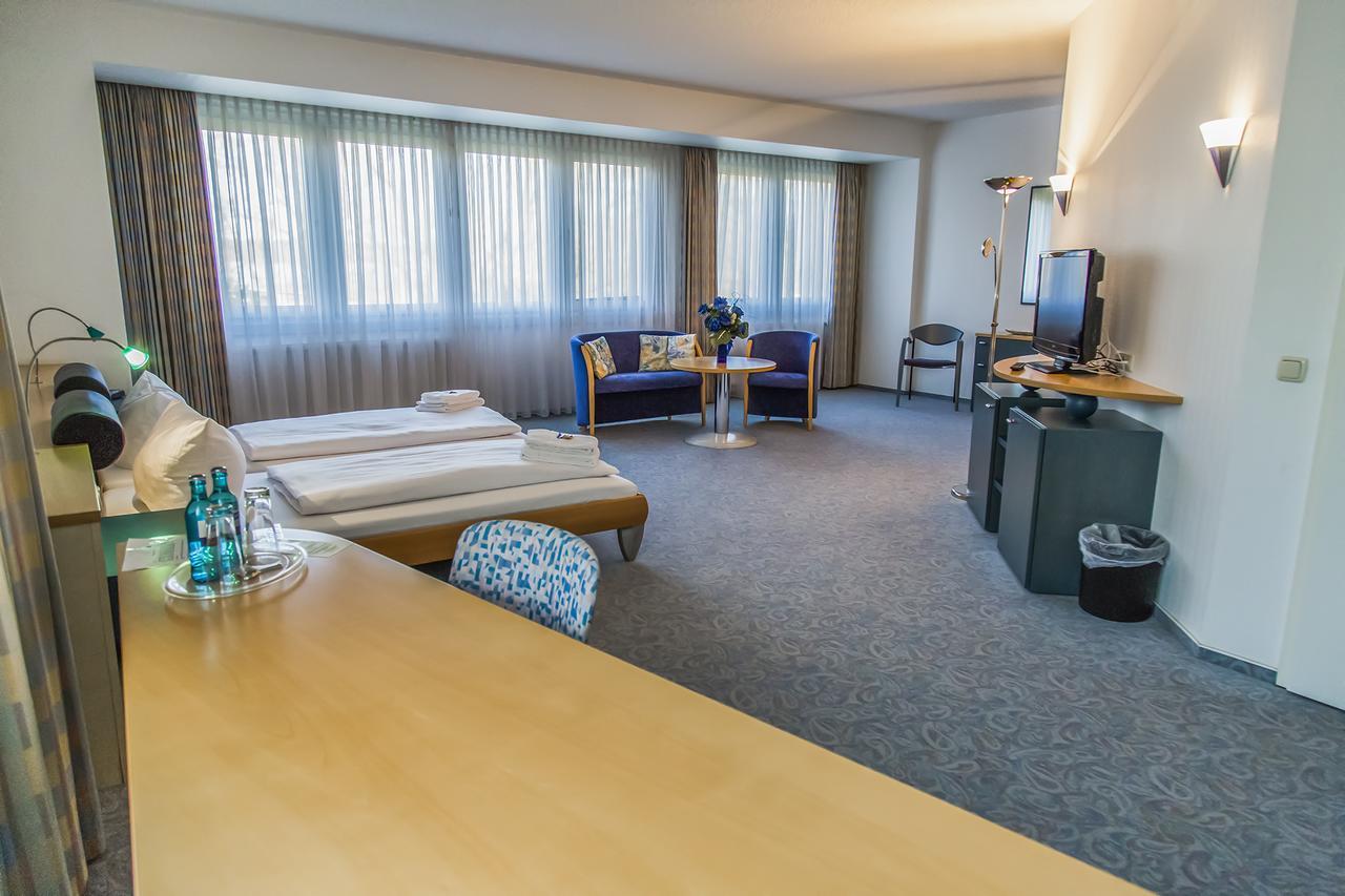 Seepark Hotel Am Wandlitzsee ภายนอก รูปภาพ